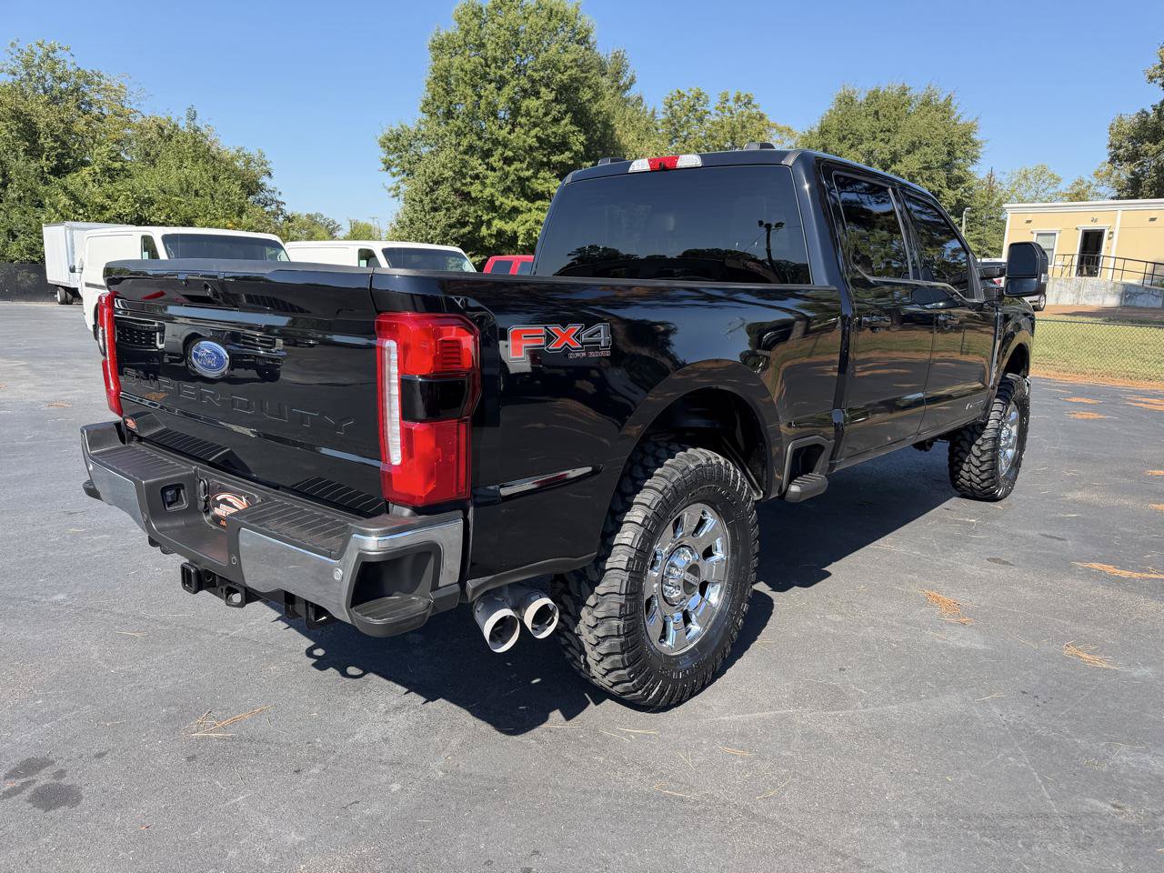 Used 2026 Ford F250 Lariat AWD/4WD image 4