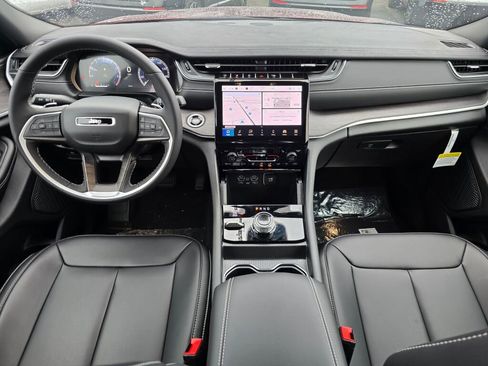 New 2025 Jeep Grand Cherokee Limited image 21