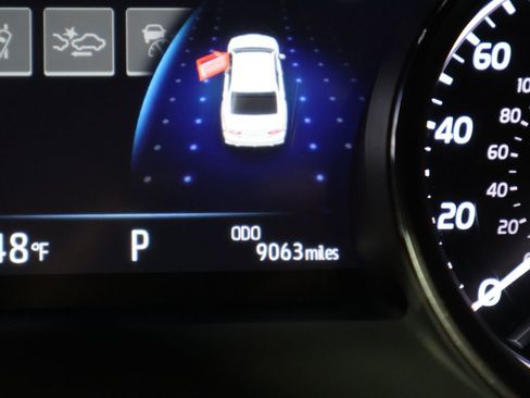 Used 2023 Toyota Camry SE image 37