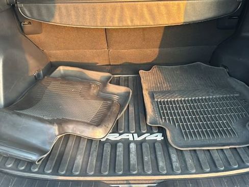 Used 2022 Toyota RAV4 XLE image 34