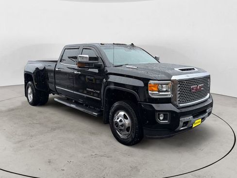 Used 2017 GMC Sierra 3500 Denali AWD/4WD image 7