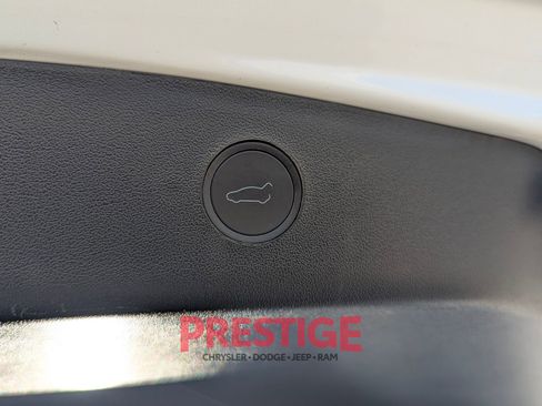 Used 2023 Tesla Model 3 Standard Range image 13