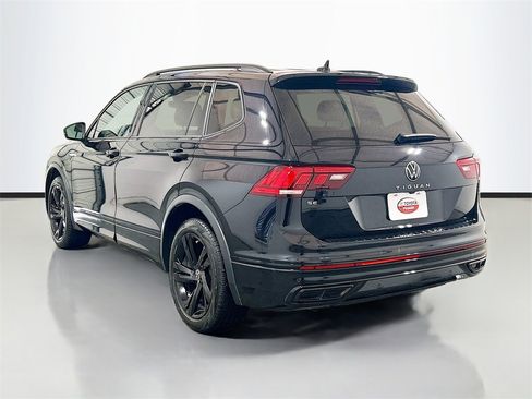 Used 2023 Volkswagen Tiguan SE R-Line image 6