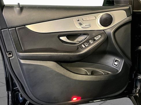 Used 2020 Mercedes-Benz GLC 300 4MATIC image 22