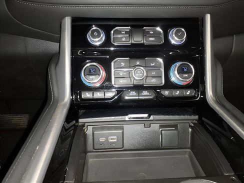 Certified 2023 GMC Yukon Denali image 13