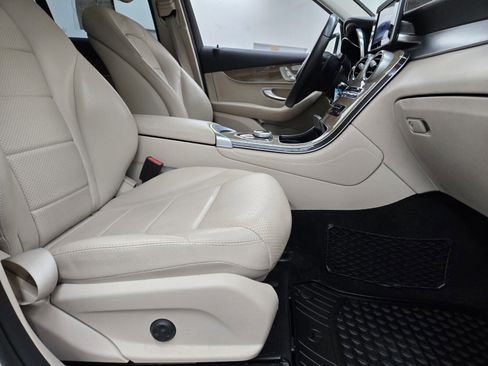 Used 2018 Mercedes-Benz GLC 300 4MATIC image 14