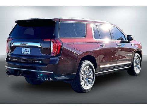 Used 2022 GMC Yukon XL Denali AWD/4WD image 6