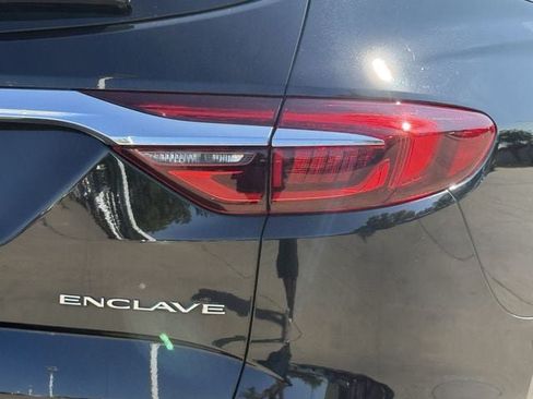 Used 2018 Buick Enclave Premium w/ Experience Buick Package FWD image 7