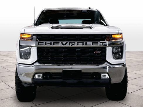 Used 2021 Chevrolet Silverado 2500 LT w/ Convenience Package AWD/4WD image 3