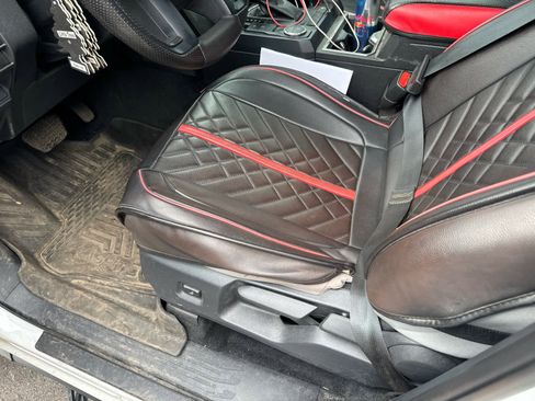 Used 2025 Toyota Tacoma SR5 RWD image 7