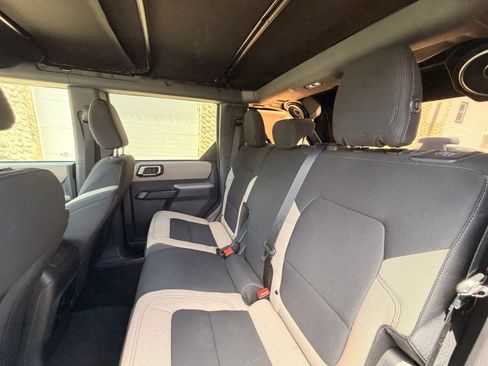 Used 2021 Ford Bronco Big Bend w/ Sasquatch Package AWD/4WD image 18