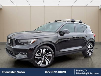 New 2025 Volvo XC40 B5 Ultra w/ Protection Package Premier