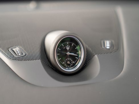 Used 2024 Maserati Levante GT Ultima image 20