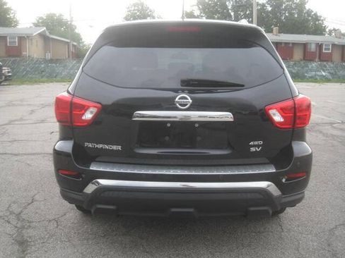 Used 2017 Nissan Pathfinder SV w/ SV Cold Weather Package image 6