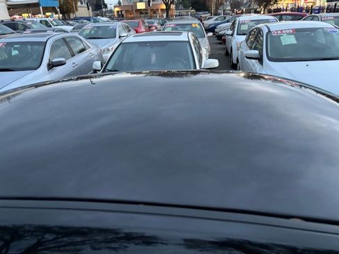 Used 2011 Chrysler 200 Limited FWD image 12
