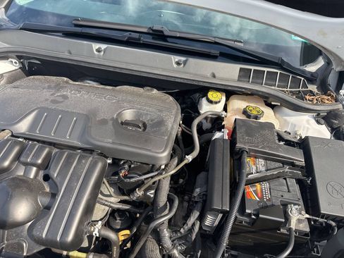 Used 2016 Buick Verano w/ Comfort Package FWD image 12
