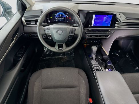 Used 2025 Toyota Camry LE FWD image 17