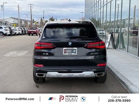 Used 2023 BMW X5 xDrive40i AWD/4WD image 4