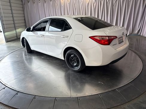 Used 2018 Toyota Corolla LE FWD image 5