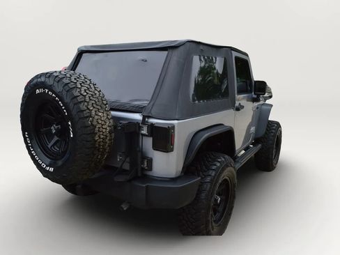Used 2013 Jeep Wrangler Sport AWD/4WD image 9