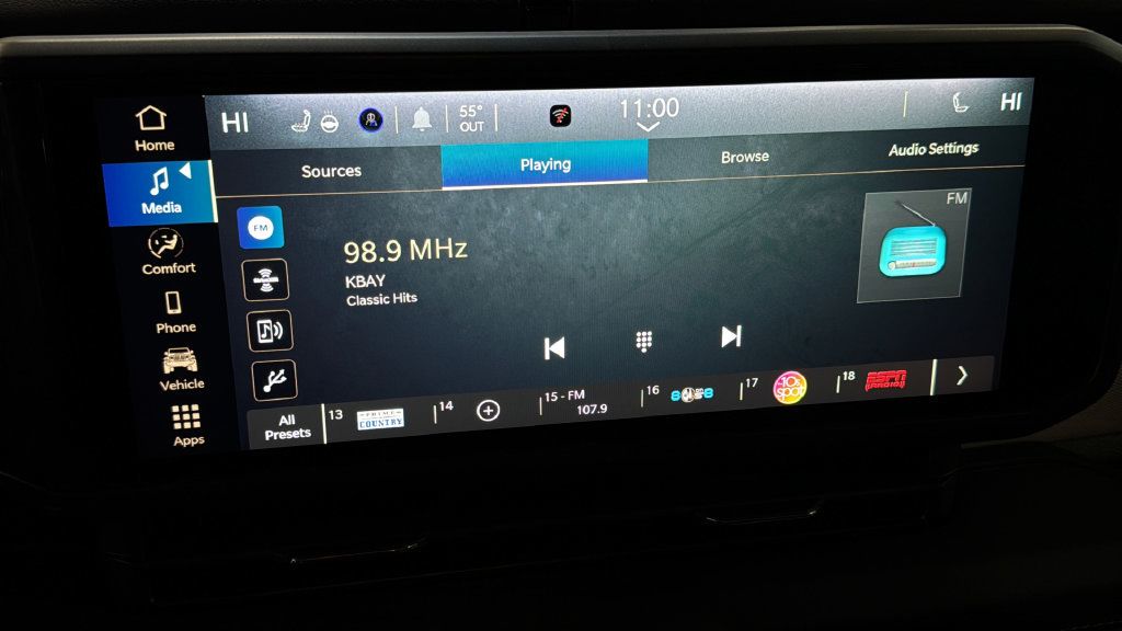 Used 2025 Jeep Wrangler Unlimited Sahara AWD/4WD image 28