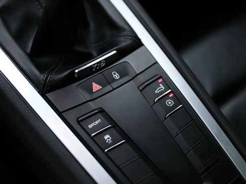 Used 2018 Porsche 718 Cayman S image 38