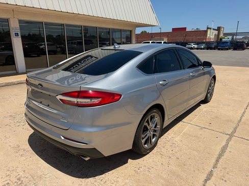 Used 2020 Ford Fusion SEL FWD image 8