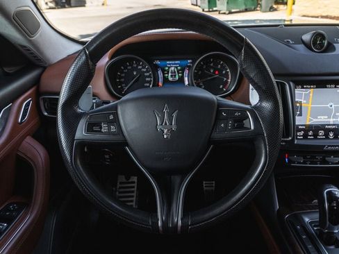 Used 2017 Maserati Levante S AWD/4WD image 13