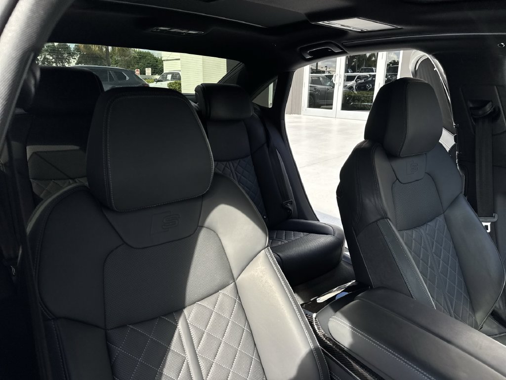 Used 2025 Audi S8 w/ Executive Package AWD/4WD image 46