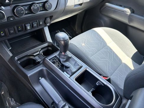 Used 2023 Toyota Tacoma TRD Sport w/ Technology Package AWD/4WD image 21