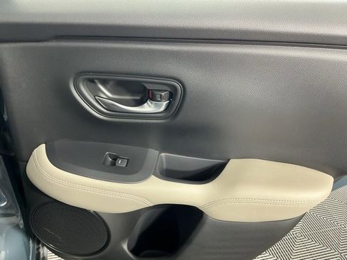 Certified 2024 Honda HR-V LX image 11