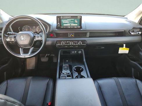 Used 2025 Honda Pilot EX-L image 12
