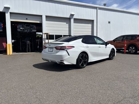 Used 2020 Toyota Camry XSE FWD image 8