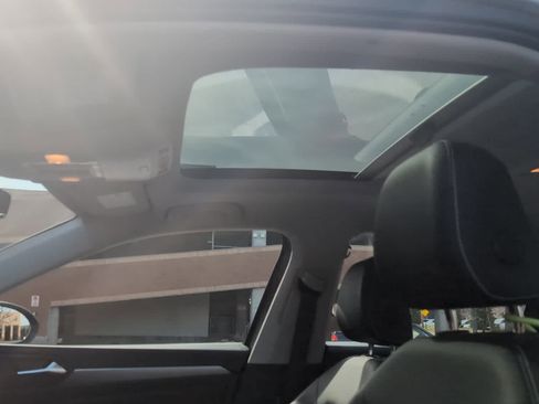 Used 2023 Volkswagen Jetta SE FWD image 6