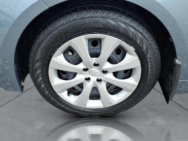 Used 2024 Toyota Corolla LE FWD image 25