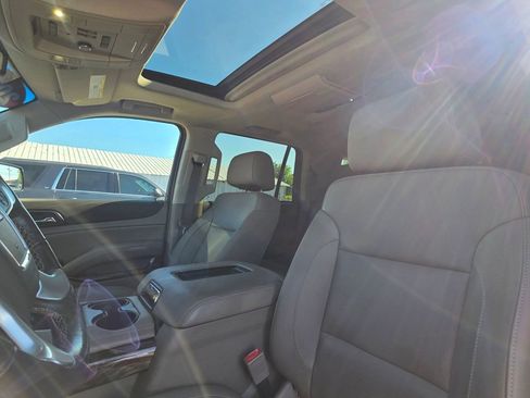 Used 2018 GMC Yukon SLT w/ Premium Edition AWD/4WD image 28