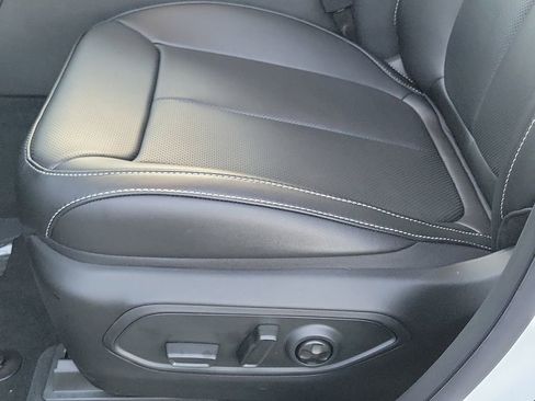 New 2025 Jeep Grand Cherokee L Limited w/ Luxury Tech Group II image 12