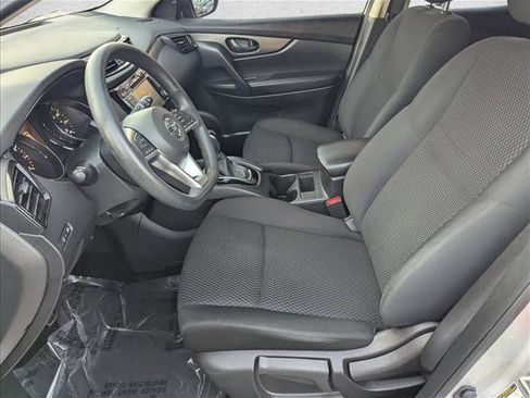 Used 2021 Nissan Rogue Sport S image 15