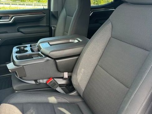 Certified 2025 Chevrolet Silverado 1500 LT image 36