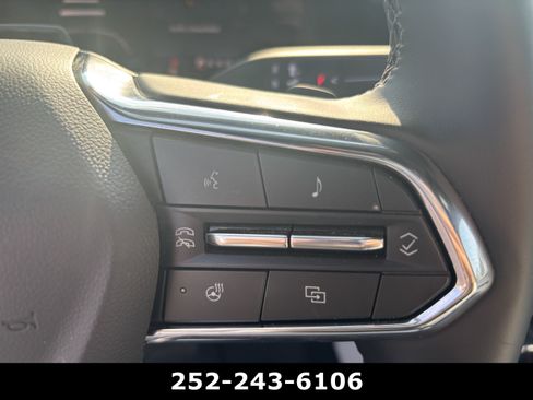 Used 2025 Chevrolet Suburban Premier RWD image 37
