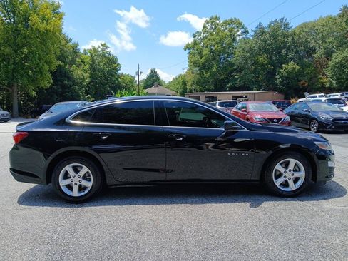 Used 2022 Chevrolet Malibu LT FWD image 5