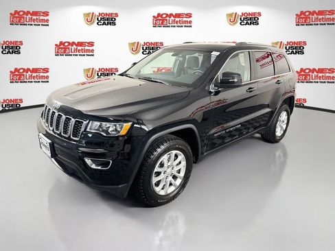 Used 2021 Jeep Grand Cherokee Laredo AWD/4WD image 12