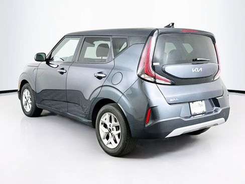 Used 2025 Kia Soul LX w/ LX Technology Package FWD image 5