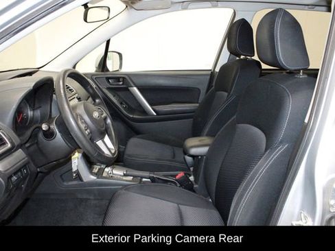 Used 2018 Subaru Forester 2.5i Premium w/ All-Weather Package image 11