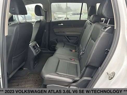Used 2023 Volkswagen Atlas SE image 11