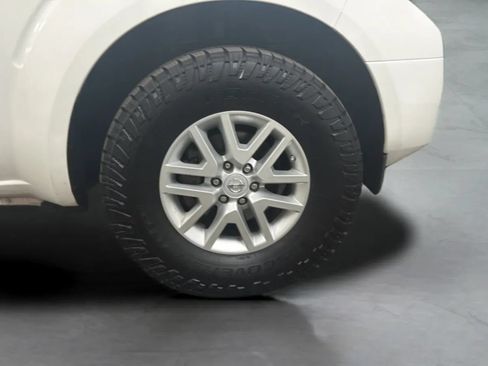 Used 2017 Nissan Frontier SV RWD image 24