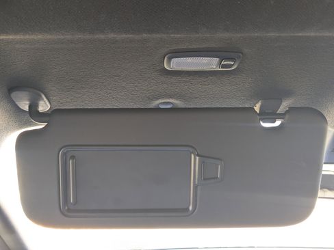 Used 2025 Hyundai Elantra Sport image 23