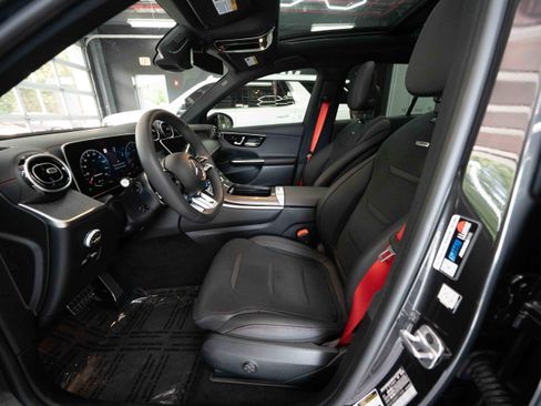 Used 2025 Mercedes-Benz GLC 43 AMG 4MATIC image 9