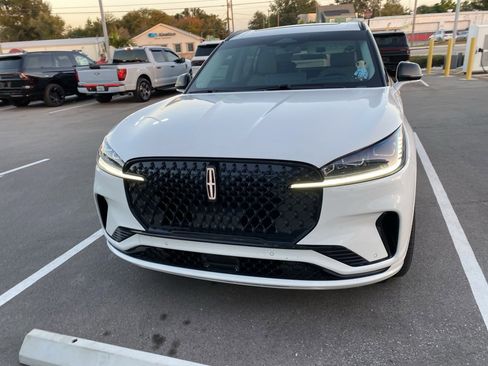 Used 2025 Lincoln Aviator Reserve w/ Jet Appearance Package image 1