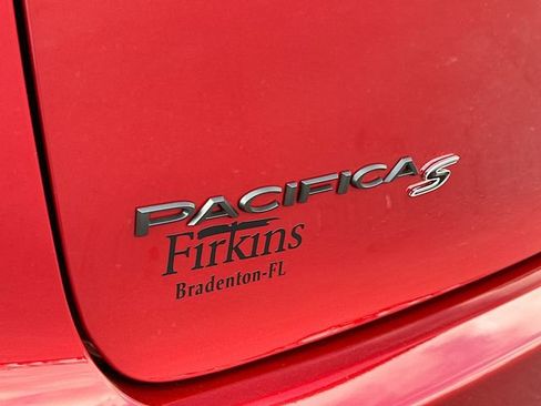 New 2026 Chrysler Pacifica Select w/ S Appearance Package image 18